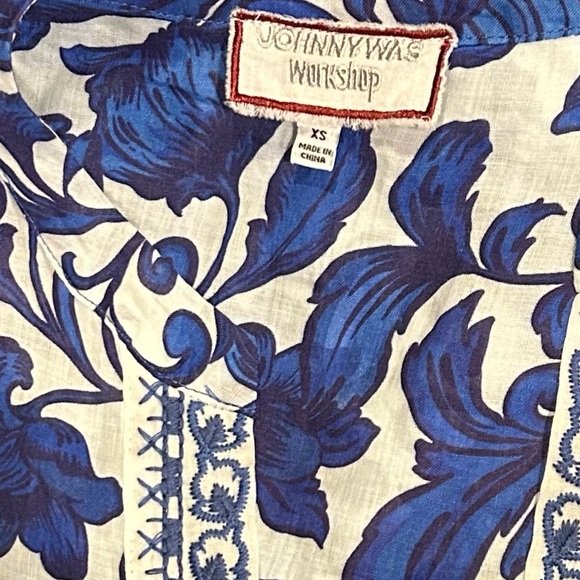 JOHNNY WAS Workshop Henley Voyager Floral Print Split V-Neck Long Sleeve Tunic - Picture 15 of 15